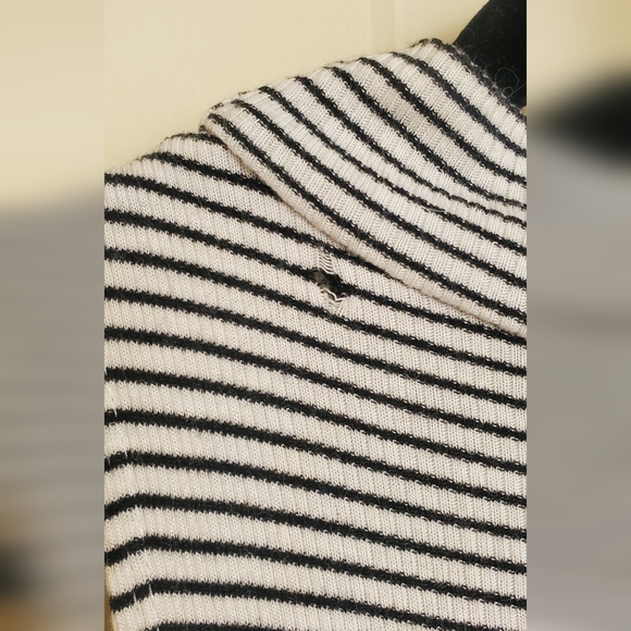 Soprana Black & White Striped Dress - Picture 3 of 4